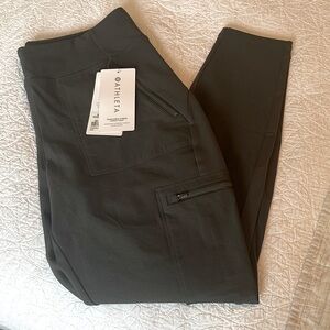 Athleta - Headlands Hybrid Cargo Tight Pants (Green size 12)